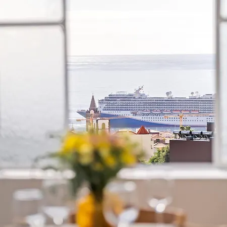 Dom wakacyjny Betty's By Alma *