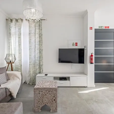 Betty's By Alma * פונשל