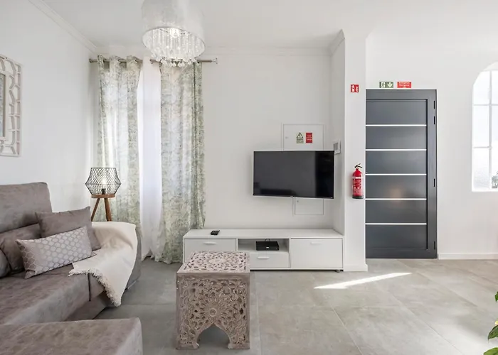 Betty's By Alma * Funchal